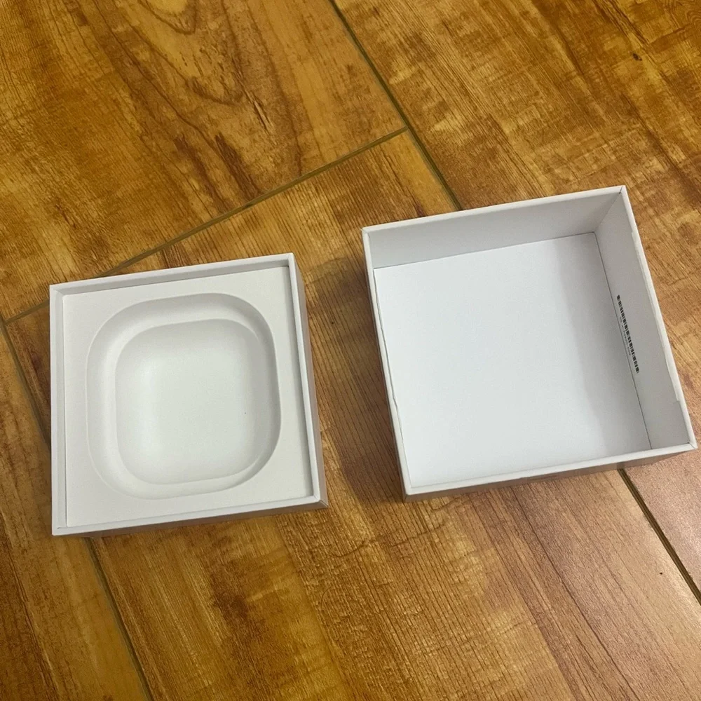 (Empty box only) Apple AirPods 4 Wireless Earbuds